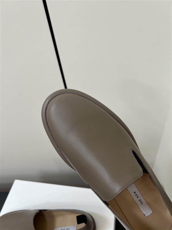 2025112812814886 290